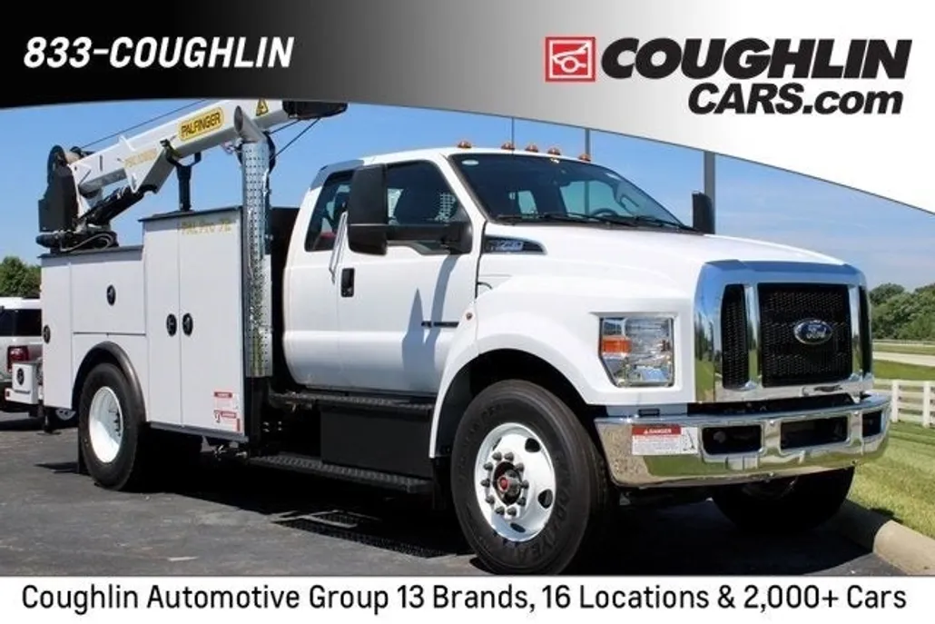 2024 Ford F-750 photo 1