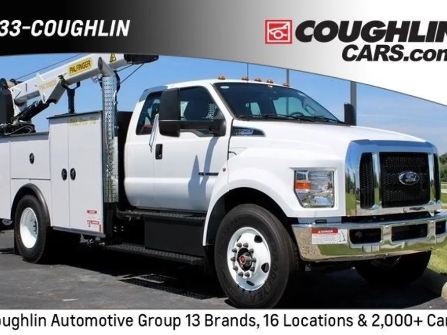 2024 Ford F-750 photo 1