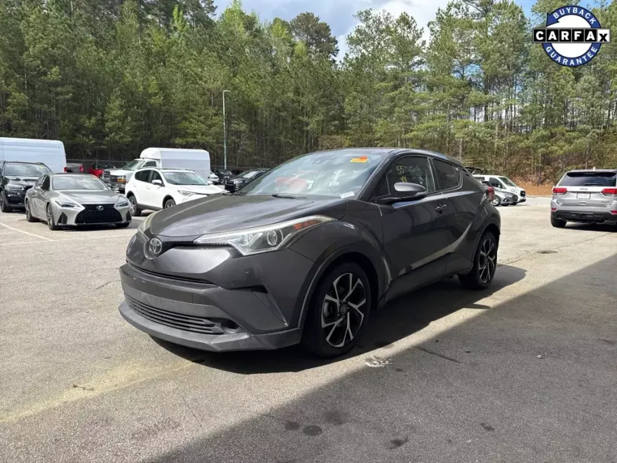 2018 Toyota C-HR XLE photo 1