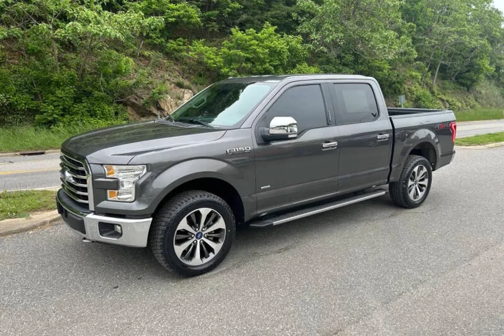 2015 Ford F-150 XLT photo 1