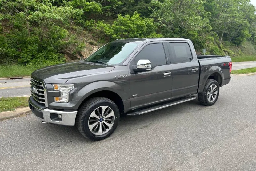2015 Ford F-150 XLT photo 1