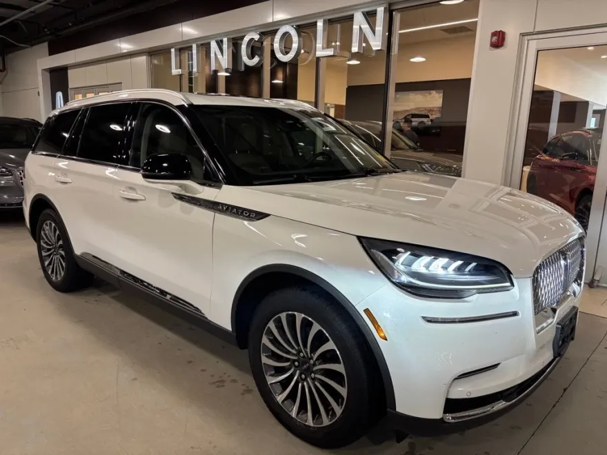 2022 Lincoln Aviator Standard photo 1