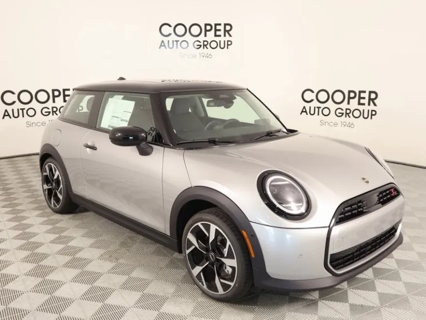 2025 Mini Cooper Signature photo 1