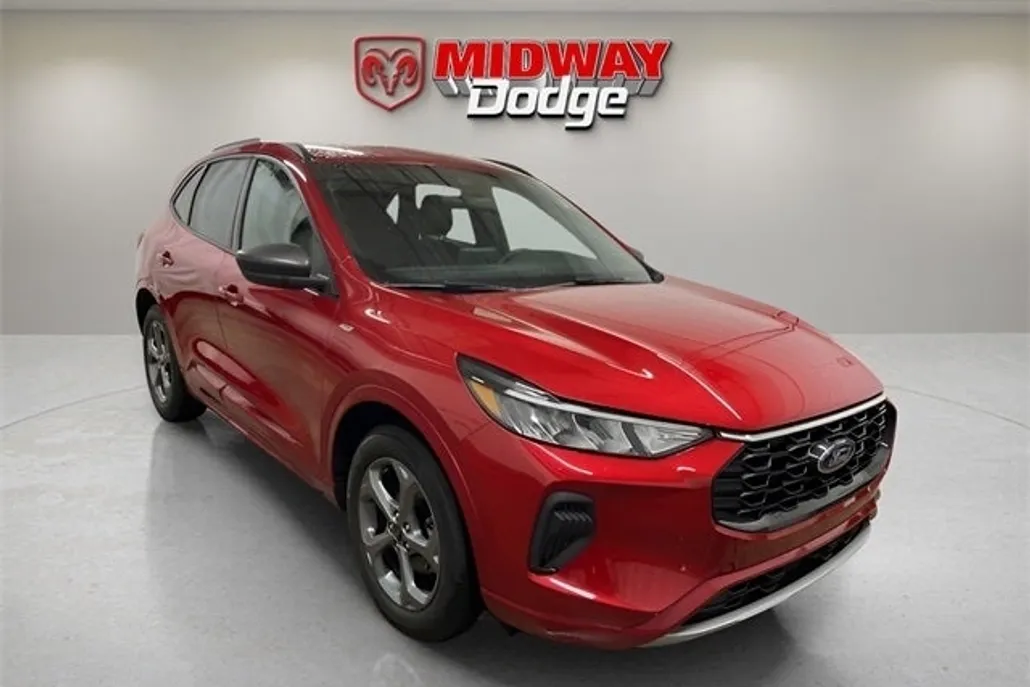 2024 Ford Escape ST-Line photo 1