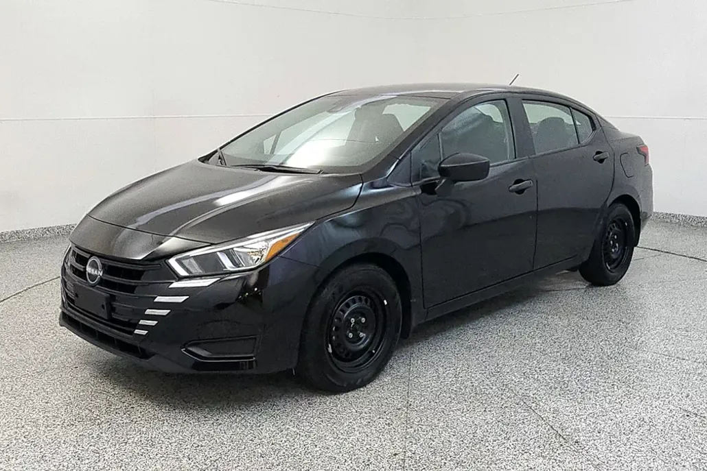 2024 Nissan Versa S photo 1
