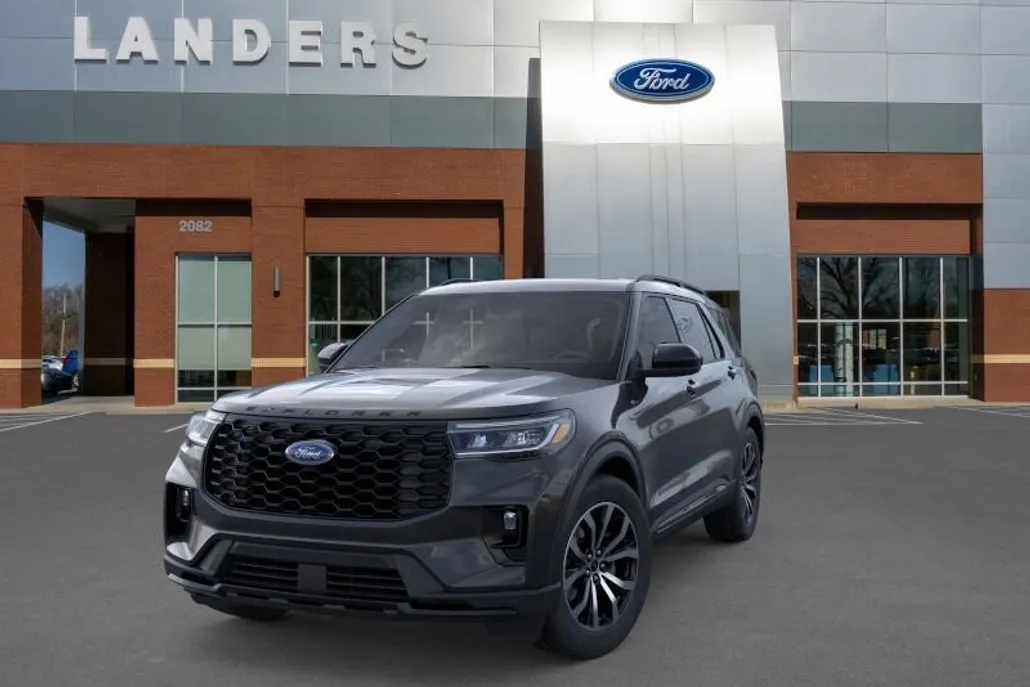 2025 Ford Explorer ST-Line photo 1