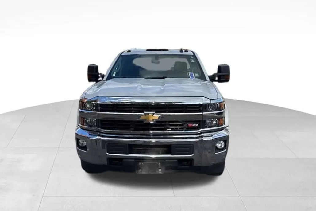 2017 Chevrolet Silverado 2500HD LT photo 1