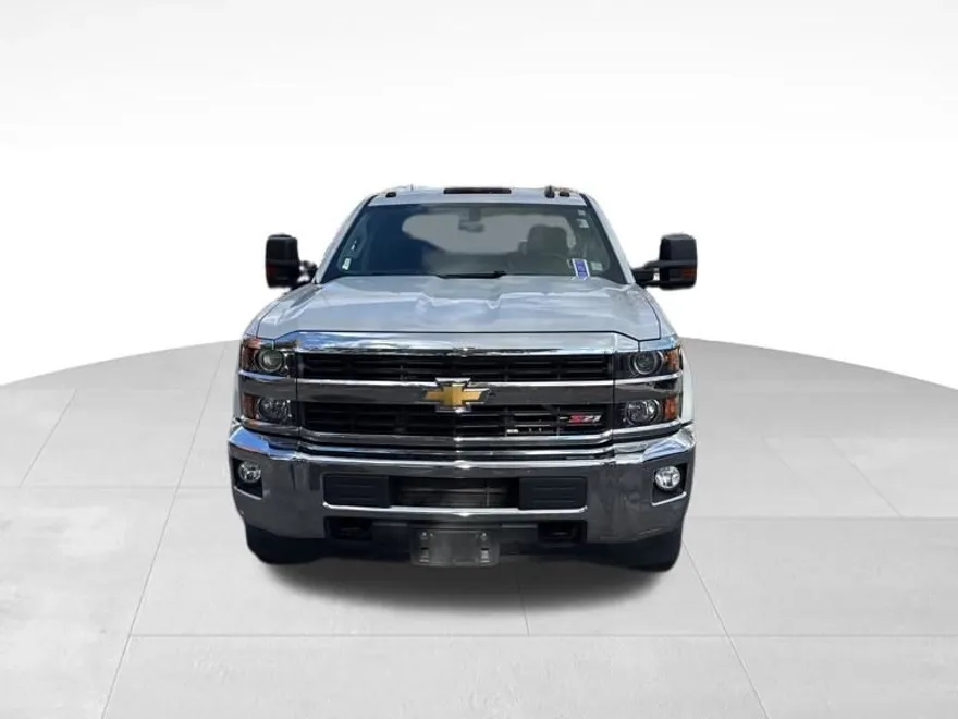 2017 Chevrolet Silverado 2500HD LT photo 1