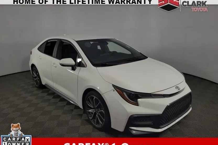 2022 Toyota Corolla SE photo 1
