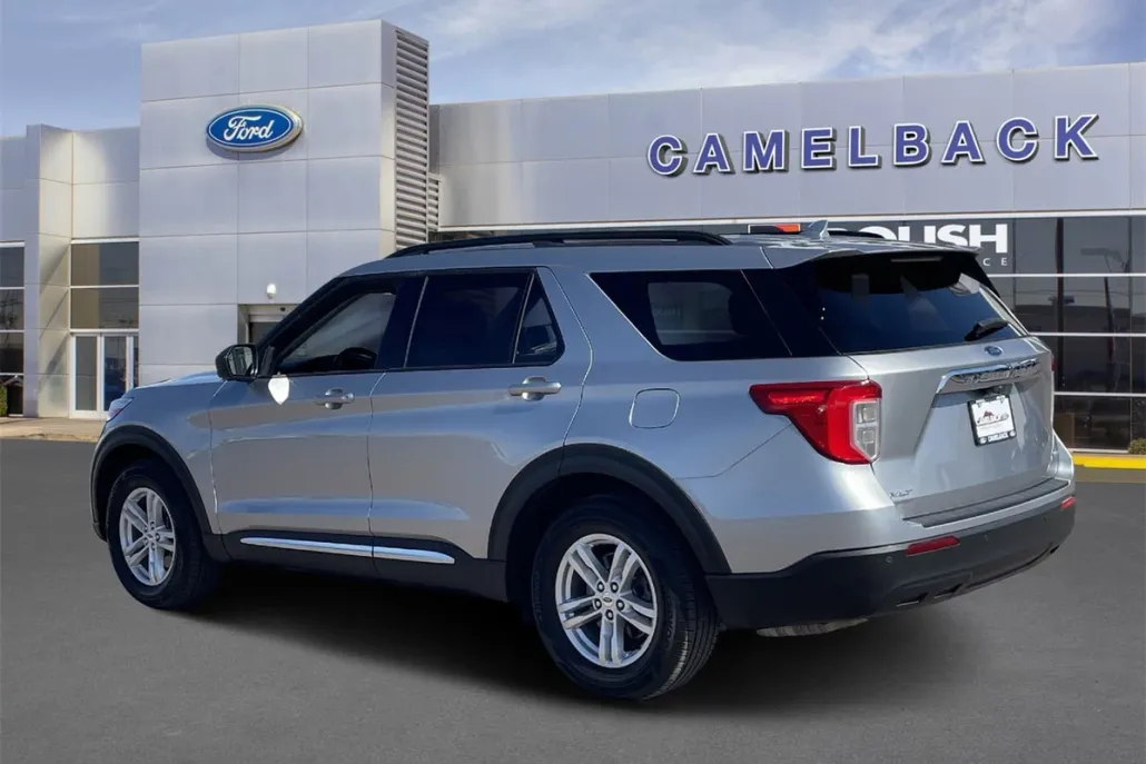 2020 Ford Explorer XLT photo 1