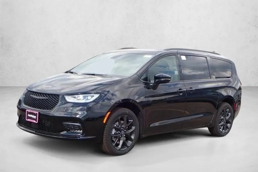 2026 Chrysler Pacifica Limited photo 1