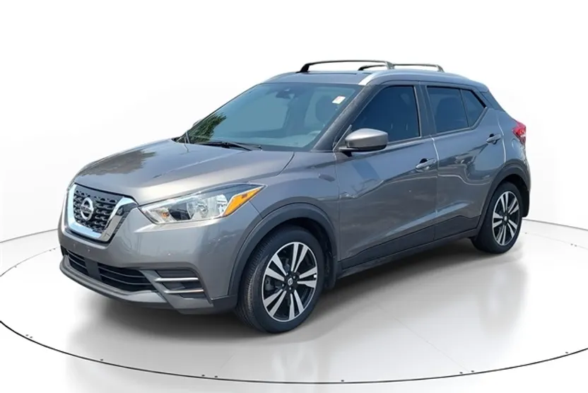 2020 Nissan Kicks SV photo 1