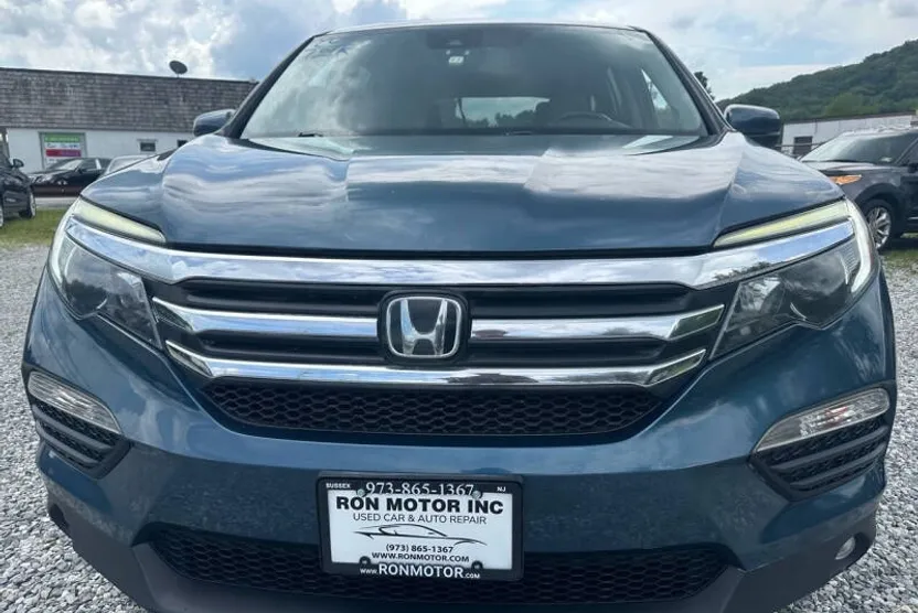 2016 Honda Pilot EX-L photo 1