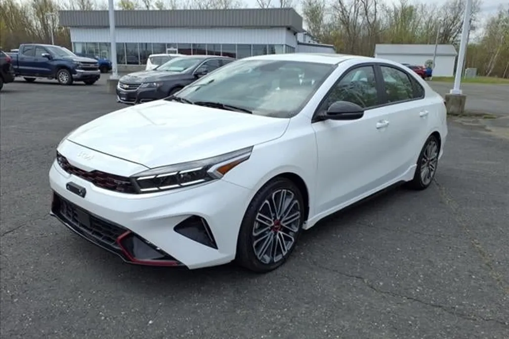 2022 Kia Forte GT photo 1