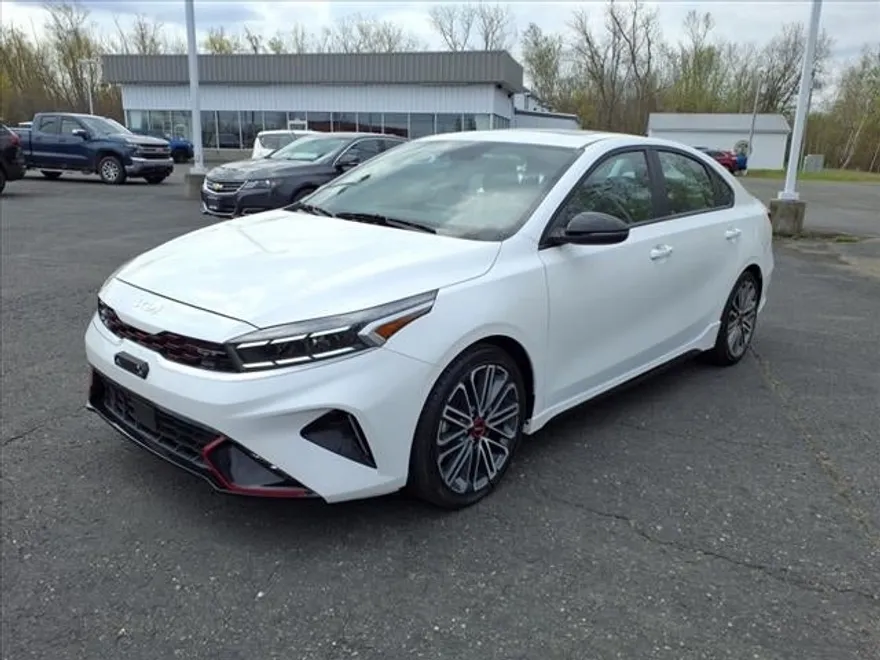 2022 Kia Forte GT photo 1