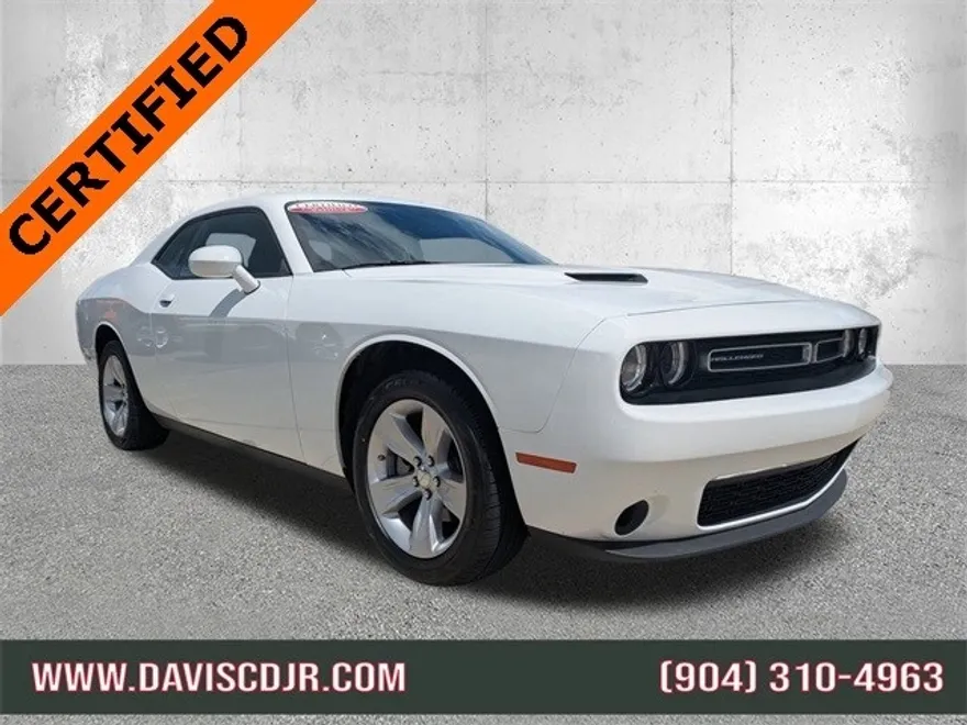 2023 Dodge Challenger SXT photo 1