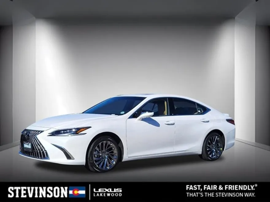 2025 Lexus ES 300h Luxury photo 1