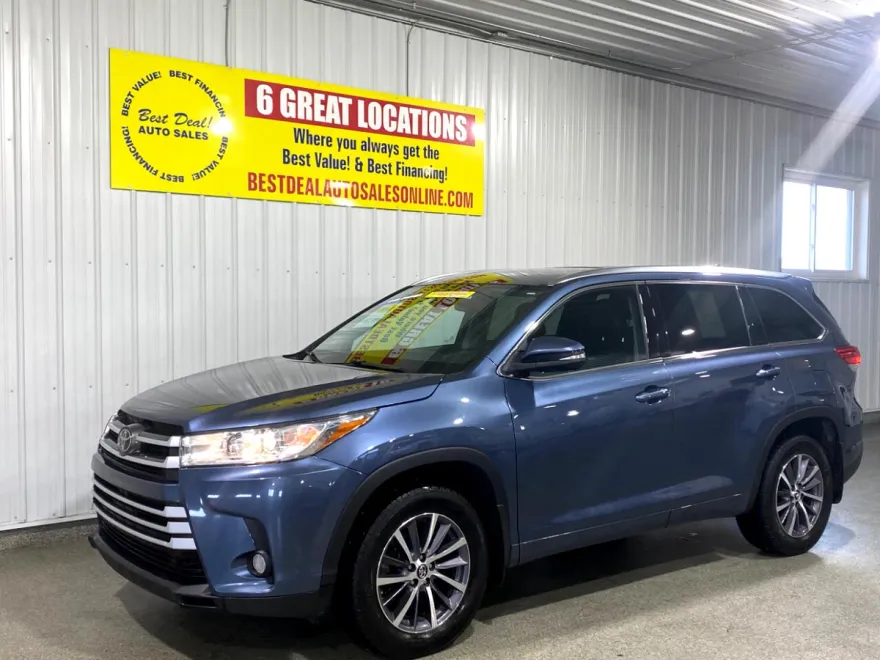 2017 Toyota Highlander XLE photo 1