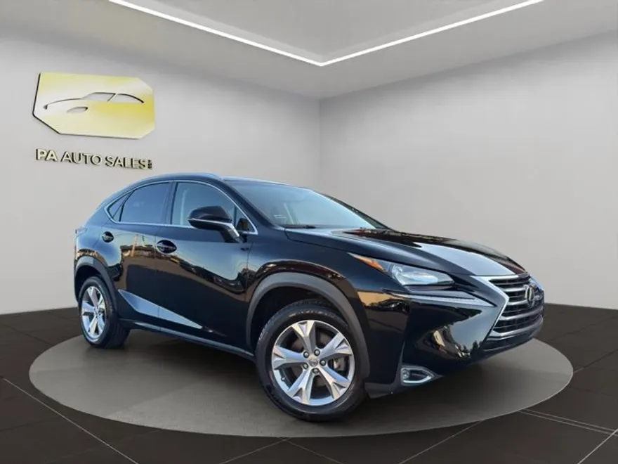 2017 Lexus NX 200t Luxury photo 1