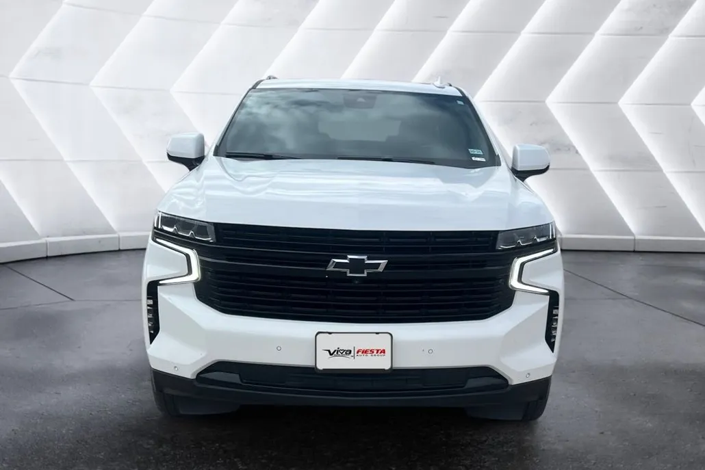 2023 Chevrolet Suburban RST photo 1