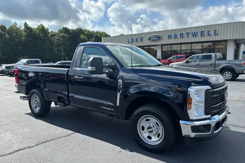 2025 Ford F-350 XL photo 1