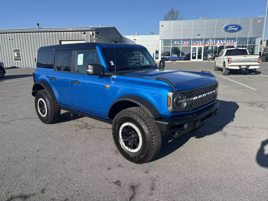 2025 Ford Bronco Badlands photo 1
