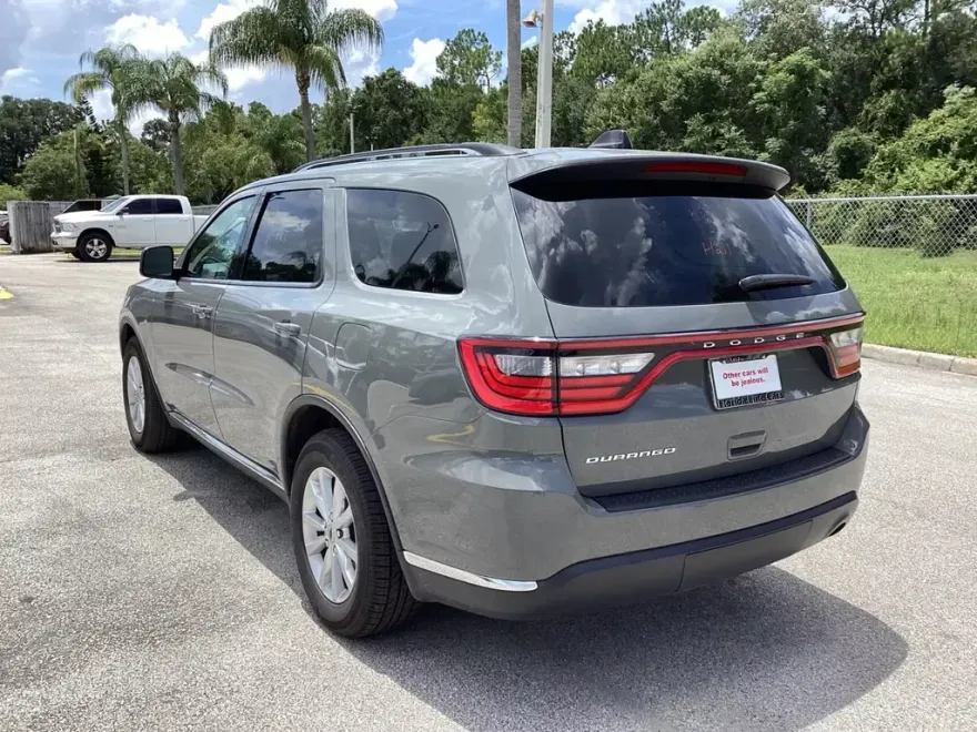 2023 Dodge Durango SXT photo 1