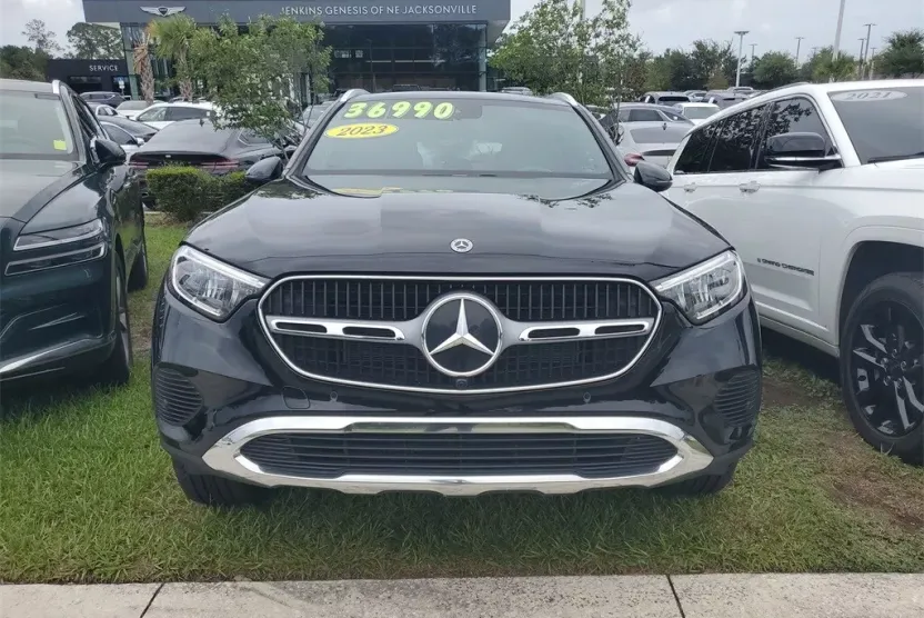 2023 Mercedes Benz GLC 300 4MATIC photo 1