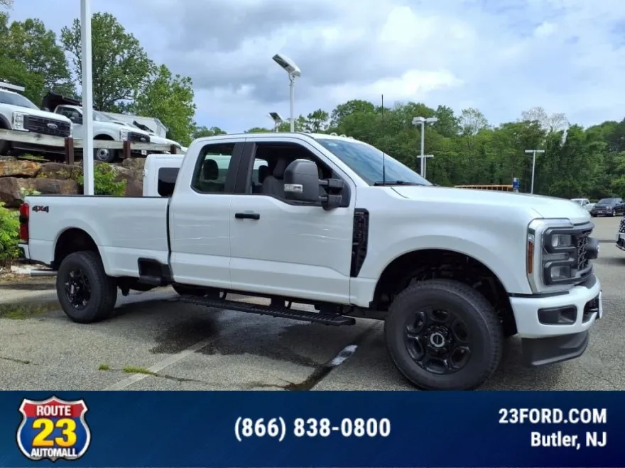 2025 Ford F-350 XL photo 1