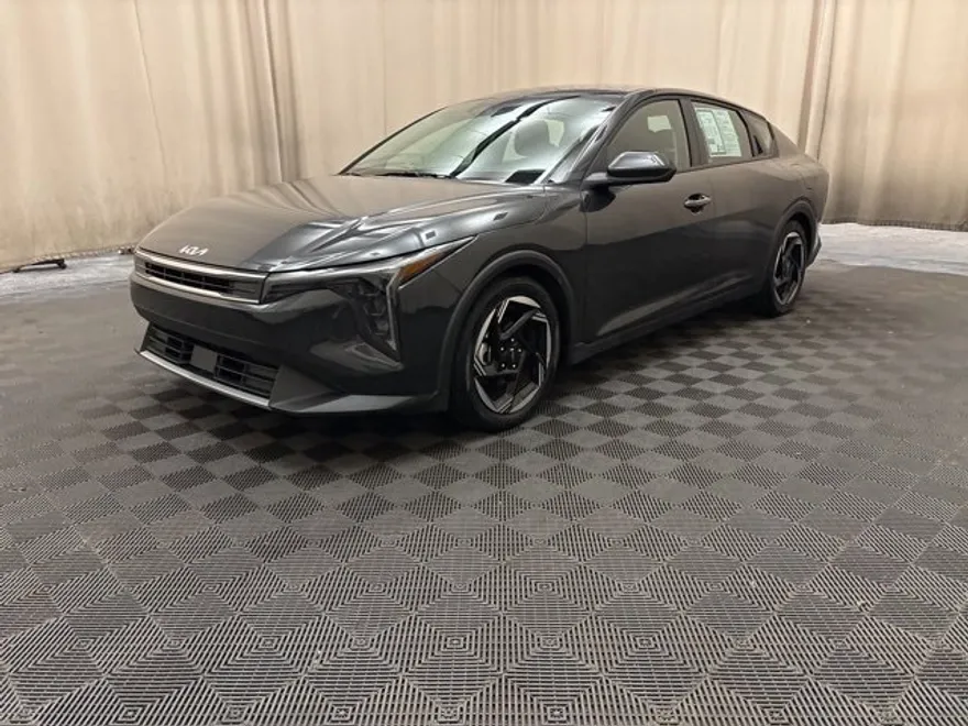 2025 Kia K4 EX photo 1