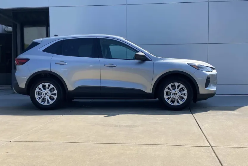 2024 Ford Escape Active photo 1