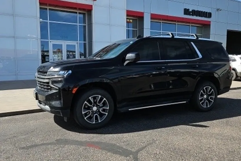 2021 Chevrolet Tahoe LT photo 1