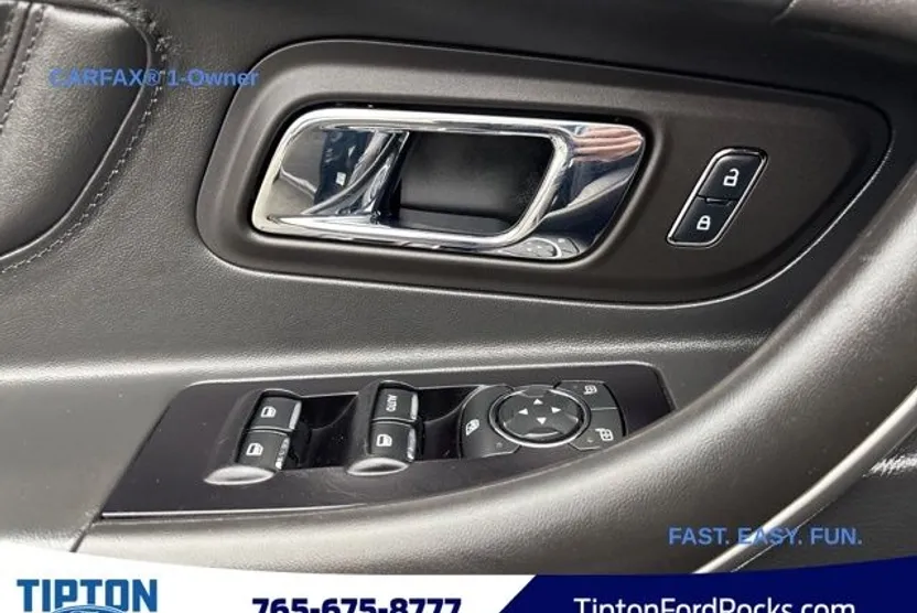 2018 Ford Taurus SEL photo 1