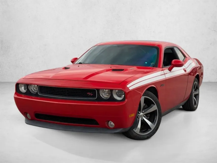 2014 Dodge Challenger R/T photo 1
