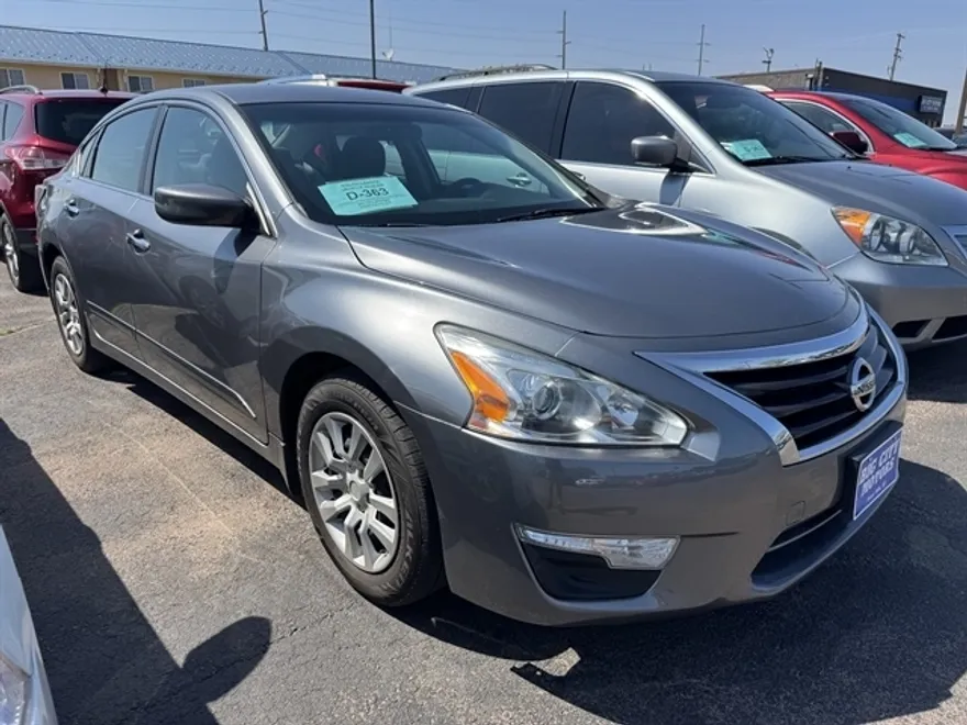 2015 Nissan Altima 2.5 S photo 1