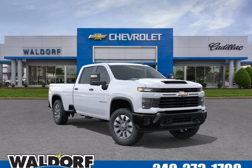 2025 Chevrolet Silverado 2500HD Custom photo 1