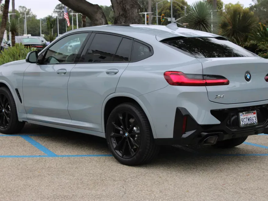 2023 Bmw X4 xDrive30i photo 1