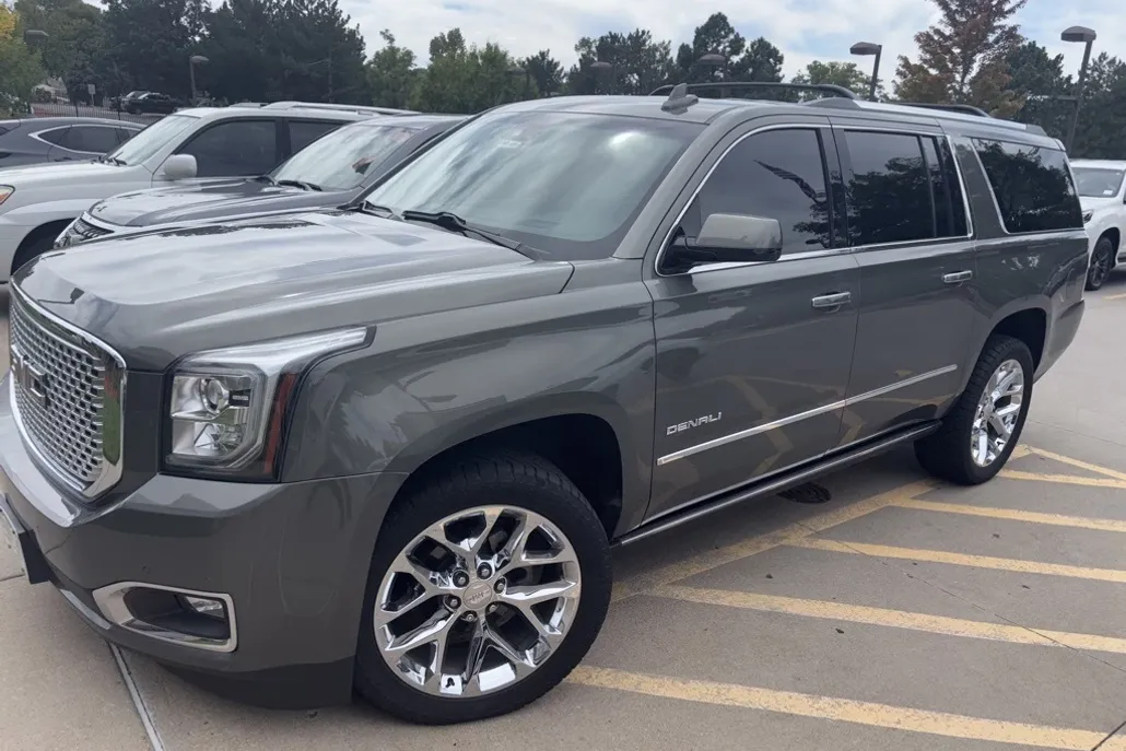 2017 Gmc Yukon XL Denali photo 1