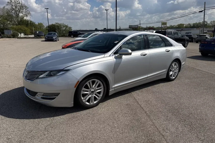 2016 Lincoln MKZ Hybrid photo 1