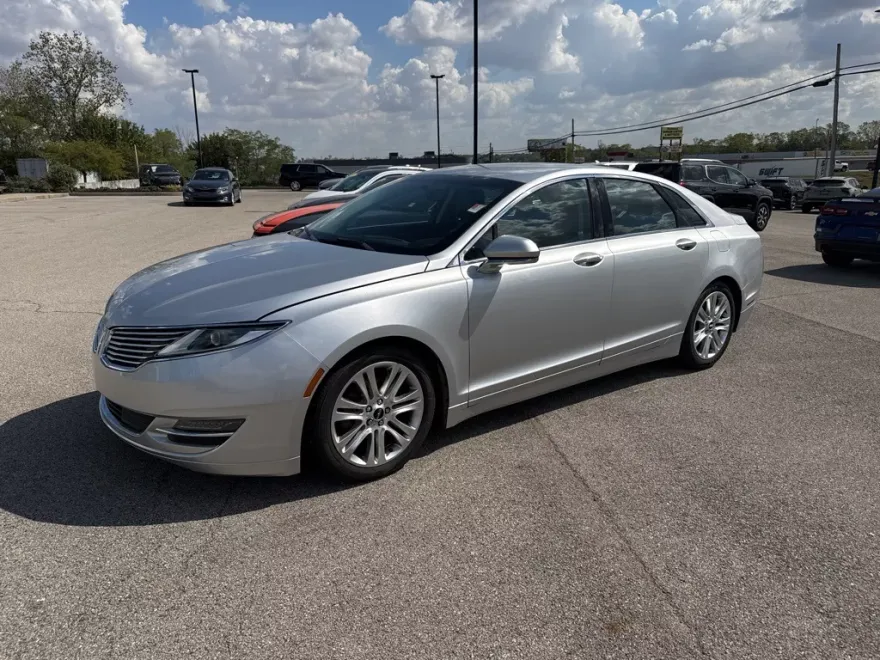 2016 Lincoln MKZ Hybrid photo 1