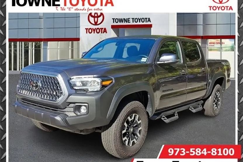 2023 Toyota Tacoma TRD Off-Road V6 4x4 photo 1