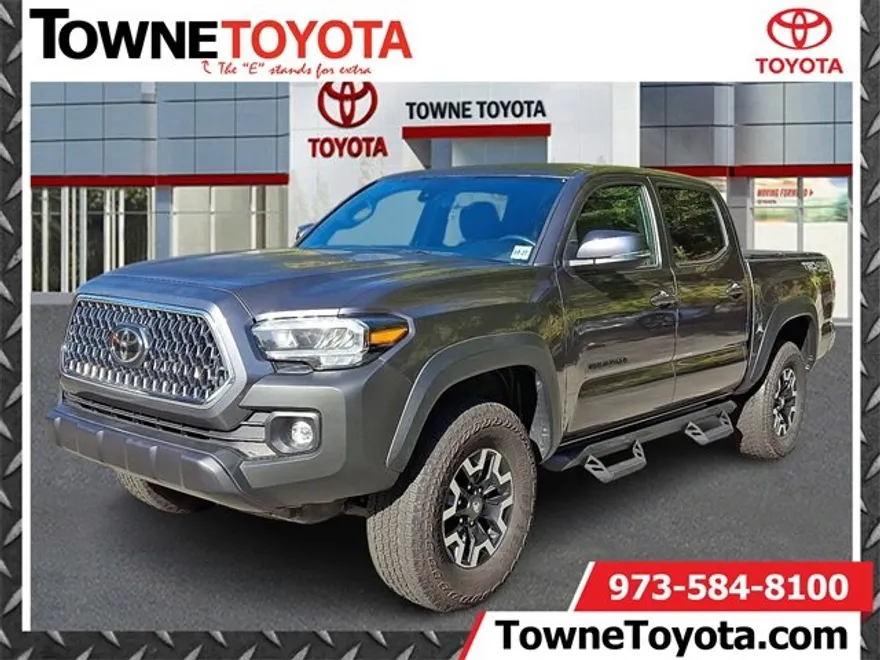 2023 Toyota Tacoma TRD Off-Road V6 4x4 photo 1