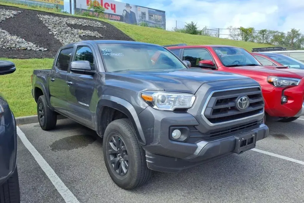 2023 Toyota Tacoma SR5 V6 photo 1