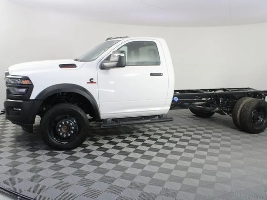 2025 Ram 5500 photo 1