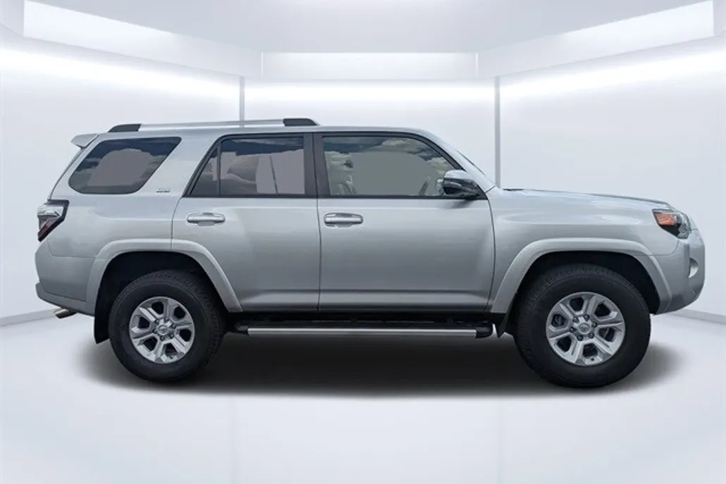 2020 Toyota 4Runner Limited photo 1