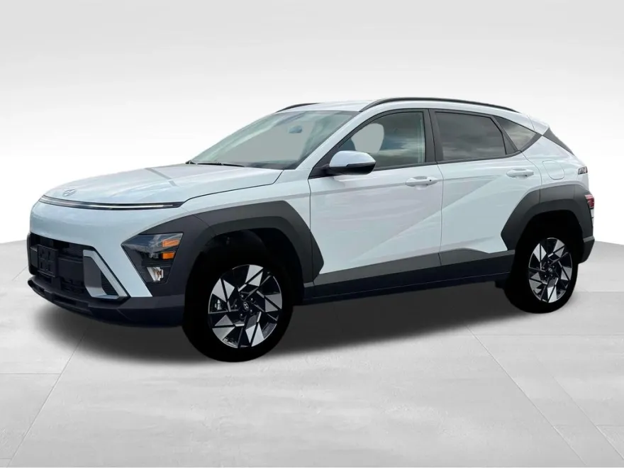 2025 Hyundai Kona SEL photo 1