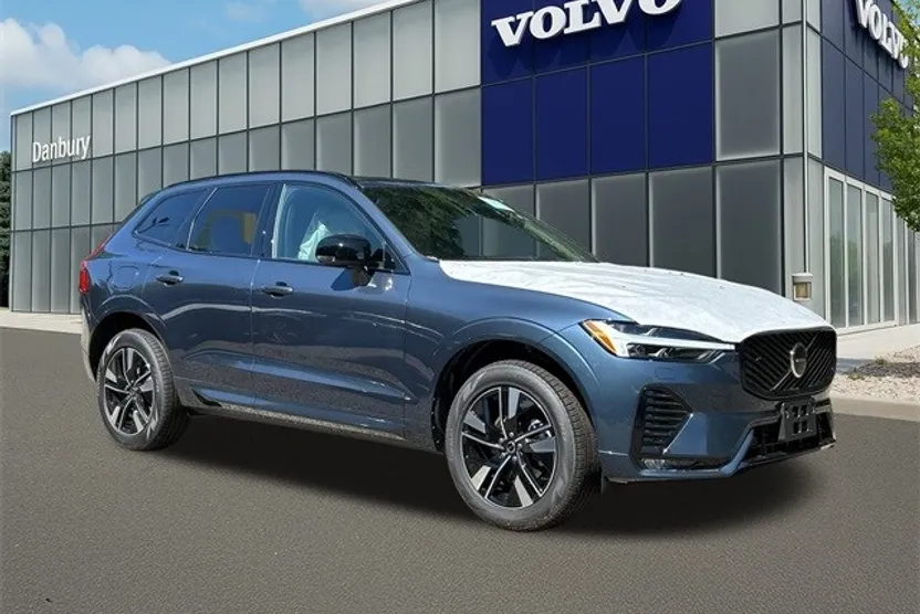 2026 Volvo XC60 B5 Core photo 1