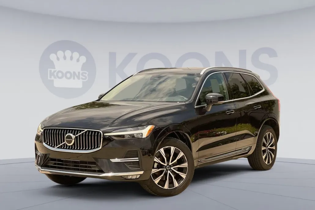 2023 Volvo XC60 B5 Plus photo 1