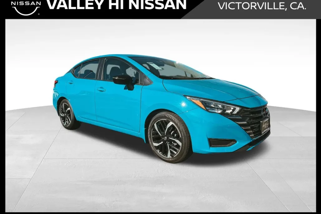 2025 Nissan Versa 1.6 SR photo 1