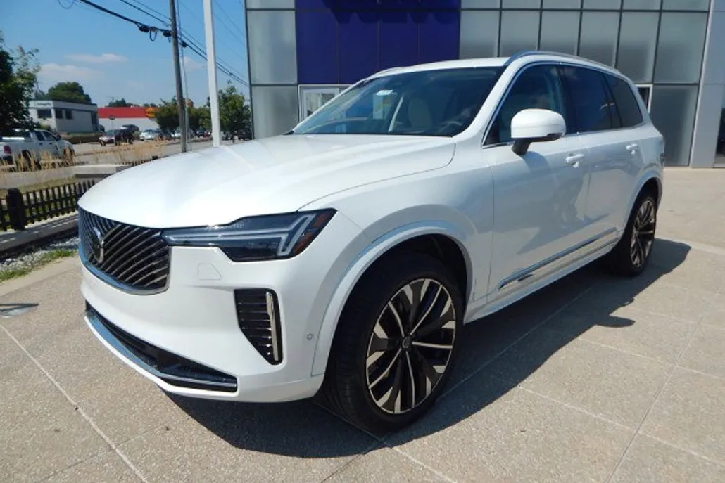 2026 Volvo XC90 photo 1